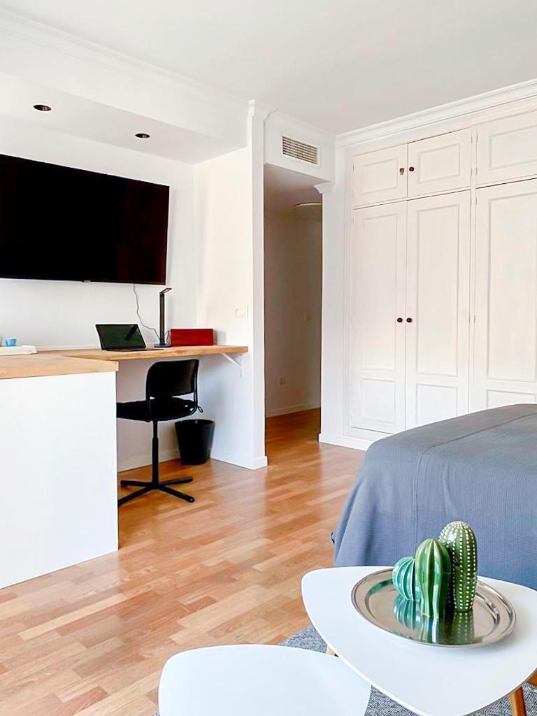 Estudio Del Carmen & Parking Málaga Dış mekan fotoğraf