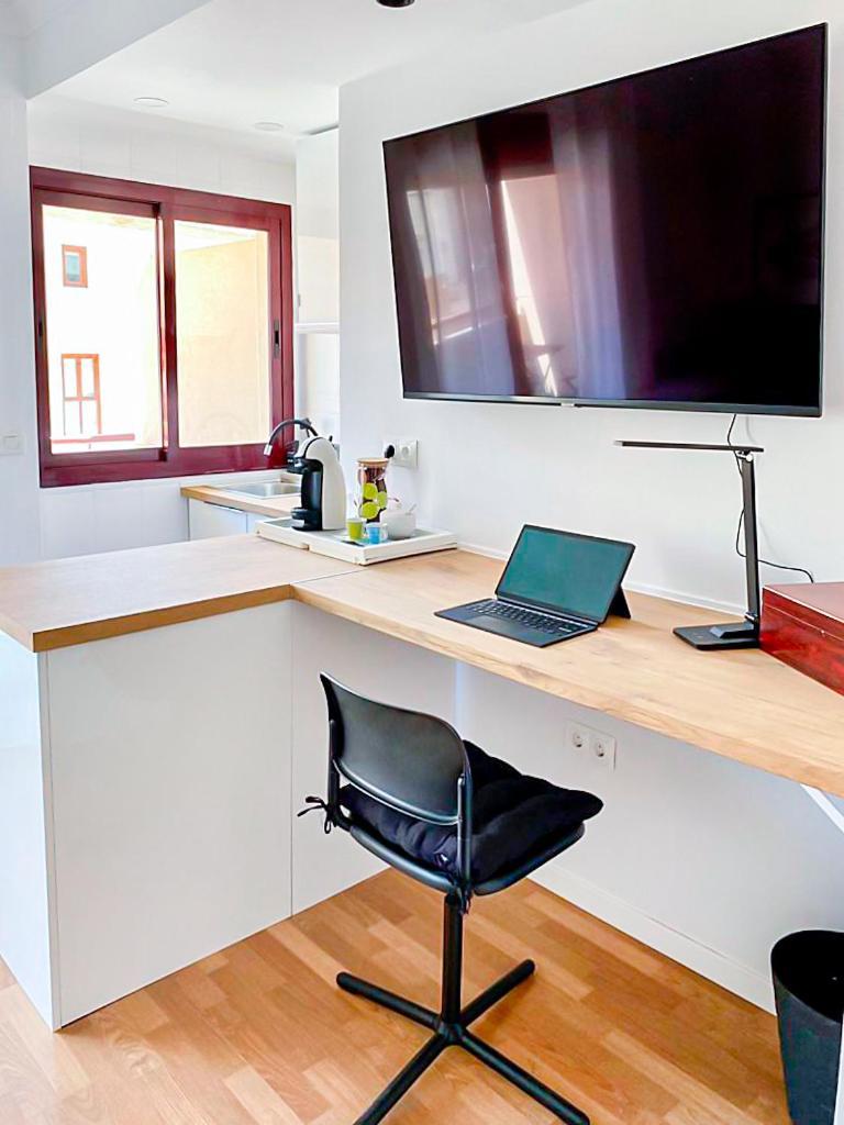 Estudio Del Carmen & Parking Málaga Dış mekan fotoğraf
