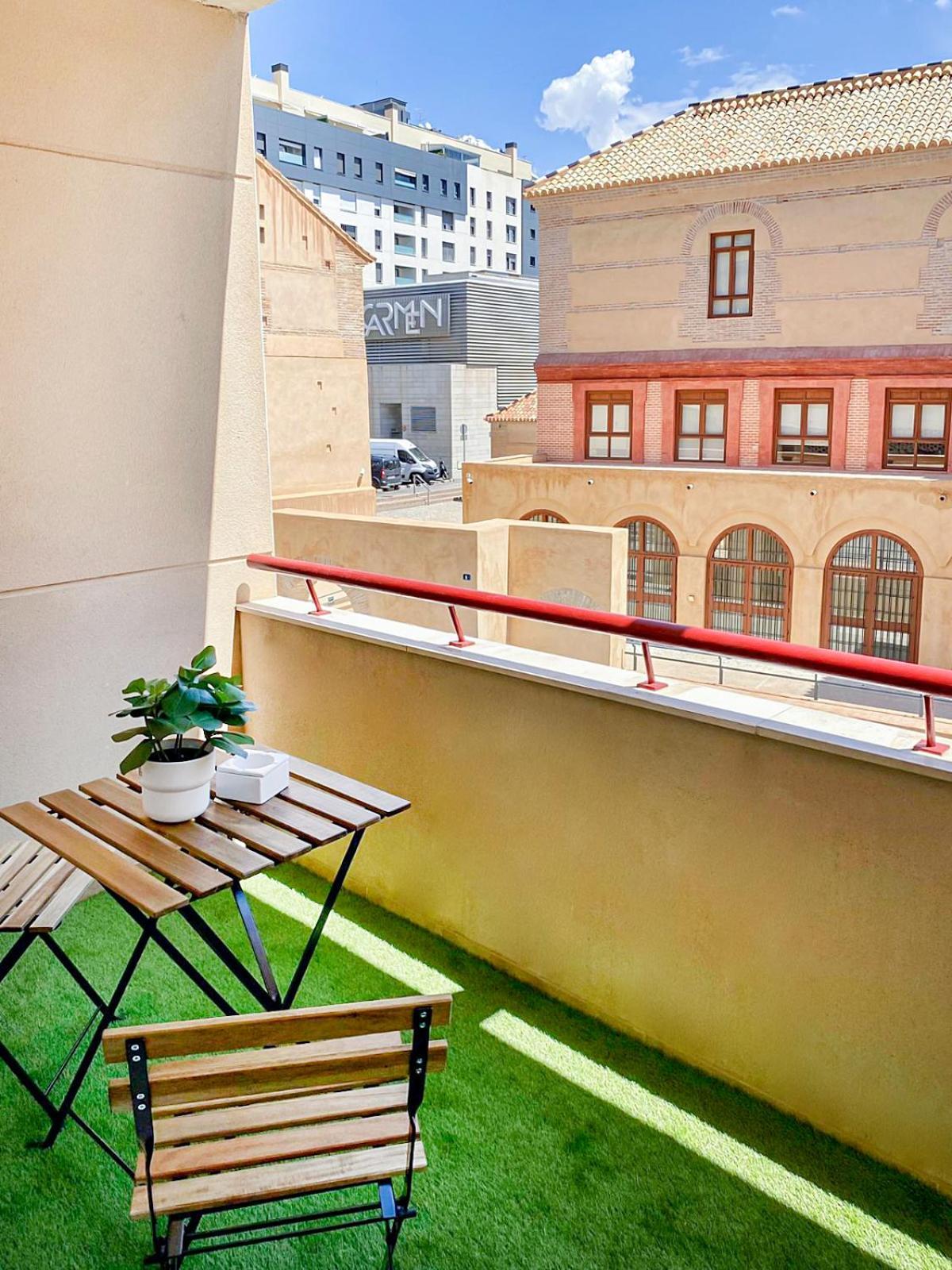 Estudio Del Carmen & Parking Málaga Dış mekan fotoğraf